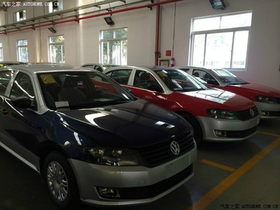 探索2015款新朗逸出租版車型 實用性與經濟性的完美結合